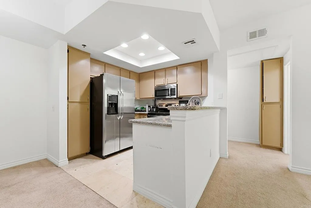 2 bed, 1017 sqft, $3,500 — Photo 4