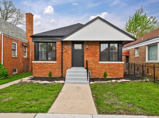 8449 S Euclid Ave, Chicago, IL 60617