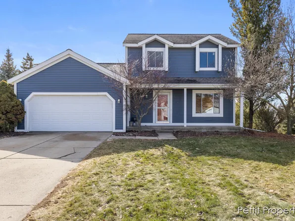 4933 Weatherstone Ln SE, Kentwood, MI 49508