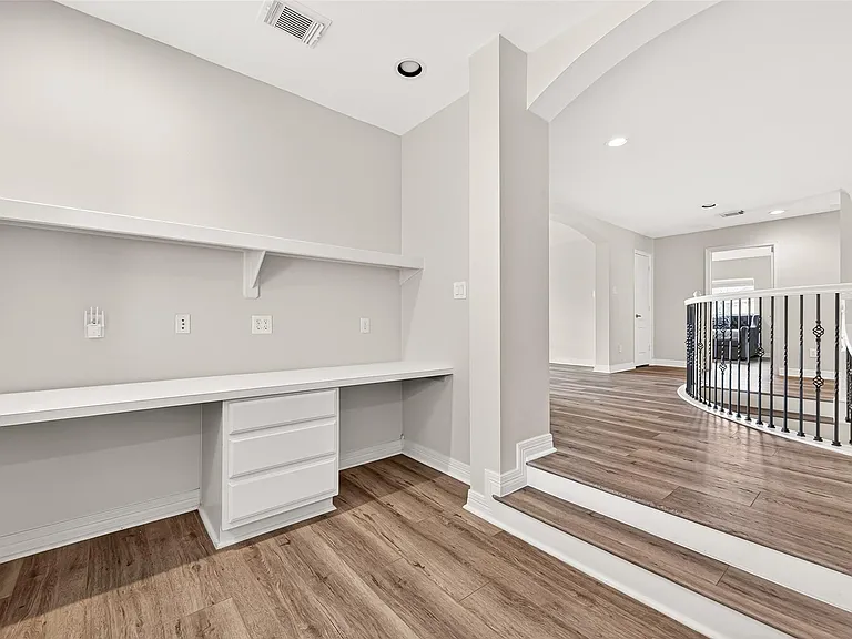 3510 Artesian Springs Ct — Photo 34