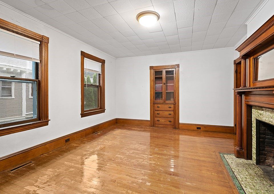 1st image of 42 Butler Pl APT 3