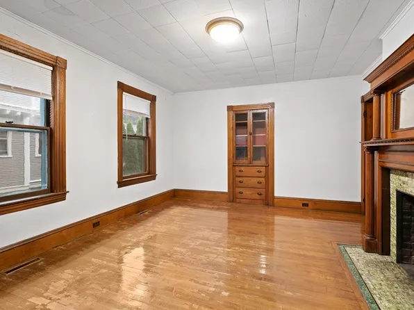 42 Butler Pl APT 3, Northampton, MA 01060