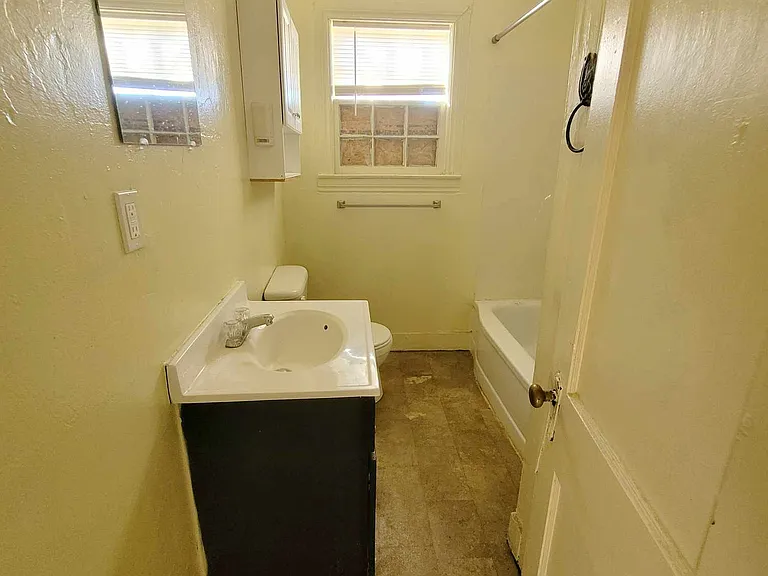 1211 N 9th St — Photo 7