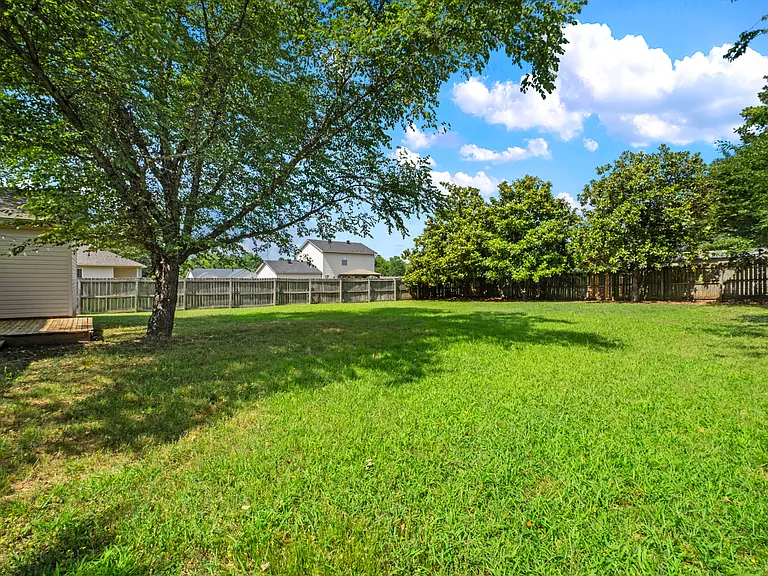 13 Holly Brook Cv — Photo 28