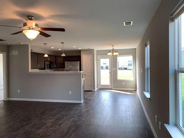 8161 Driftwood Loop — Photo 6