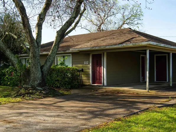 112 S 4th St, Nederland, TX 77627