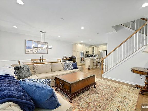 5th image of 28 Masterson Court