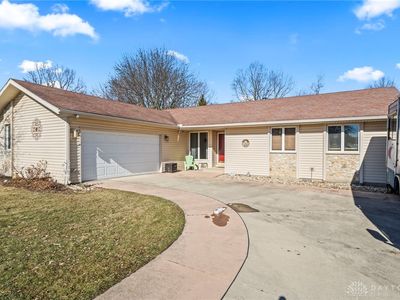 411 Woodlawn Dr, Tipp City, OH, 45371