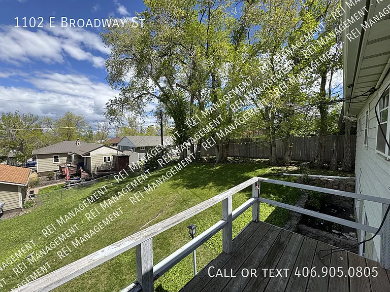 1102 E Broadway St — Photo 14