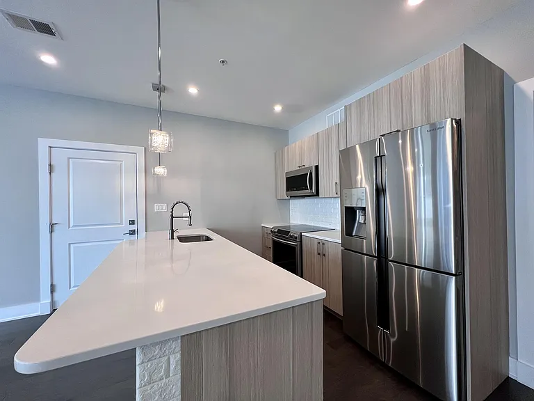 340 Adams St NE #302 — Photo 4