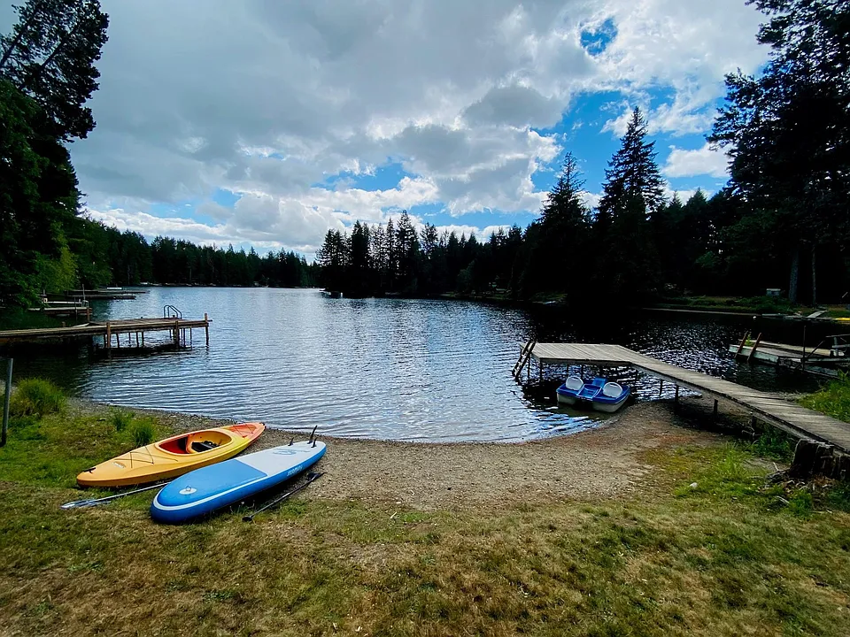 13011 Wye Lake Blvd SW
