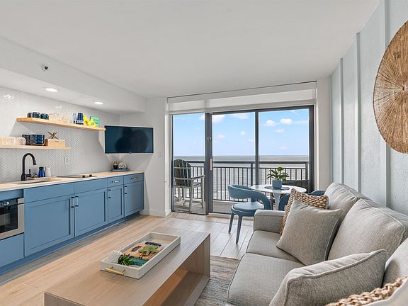5th image of 4800 S Ocean Blvd. #1409