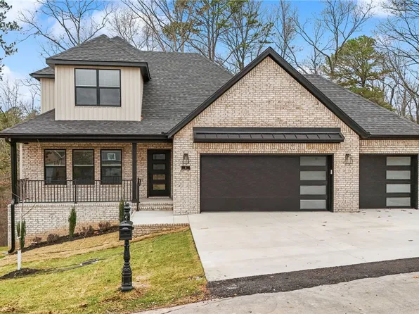 9 Stringer Ln, Bella Vista, AR 72715