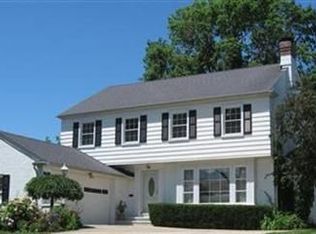 21887 Byron Rd, Shaker Heights, OH 44122