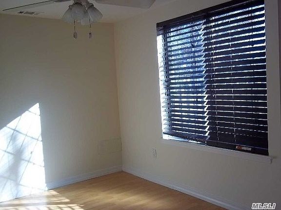 3rd image of 52 Skyline Dr