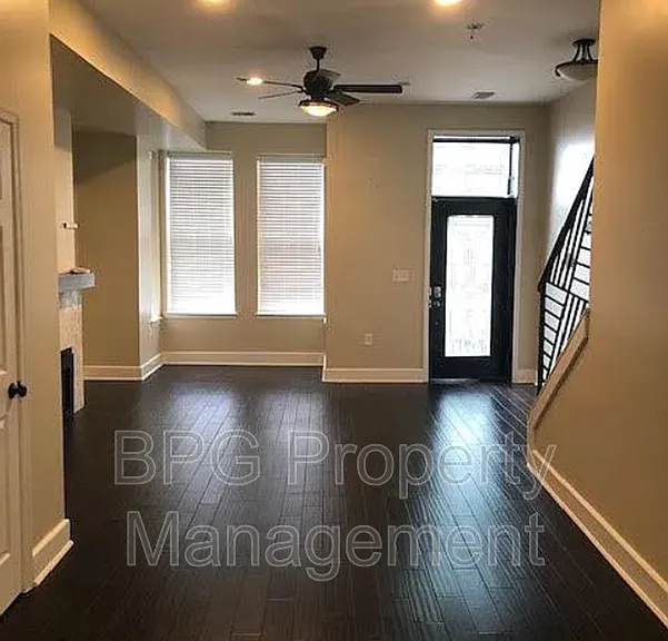 1027 7th St NE — Photo 16
