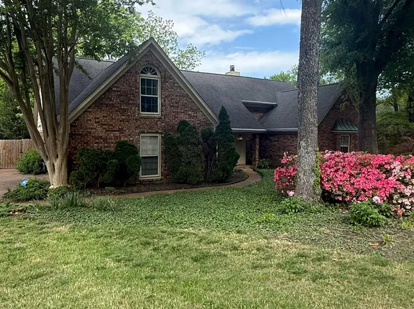 2805 Morning Woods Dr, Cordova, TN 38016