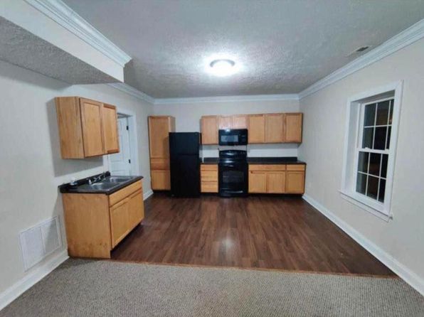 105 Woodlands Ln #BASEMENT