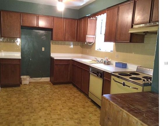 4th image of 556 Brookwood Ln