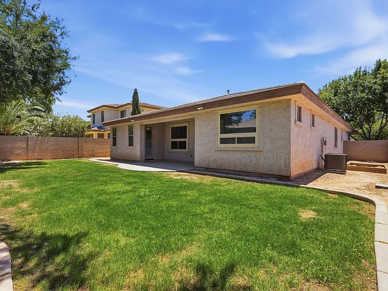 4058 E Bruce Ave — Photo 25