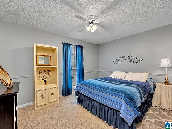 4th image of 6321 Glenview Dr