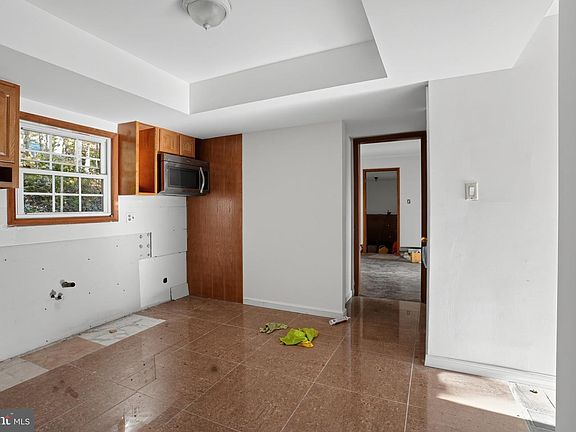 23rd image of 10 Hemlock Rd