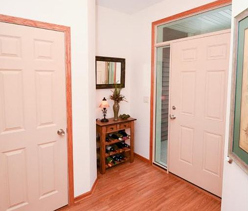3rd image of 5841 Oakgreen Ct N