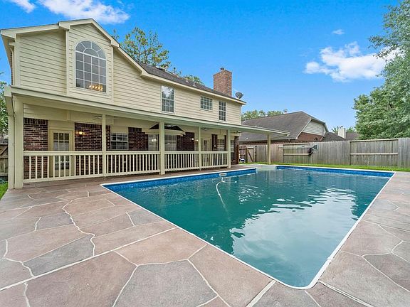 2nd image of 15131 Red Cedar Cove Ln