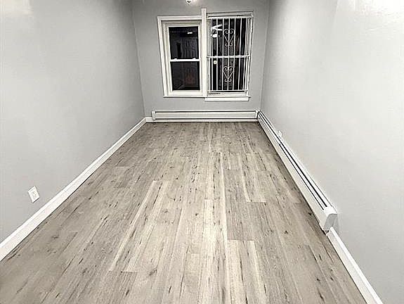 4th image of 10848 63rd Ave #1