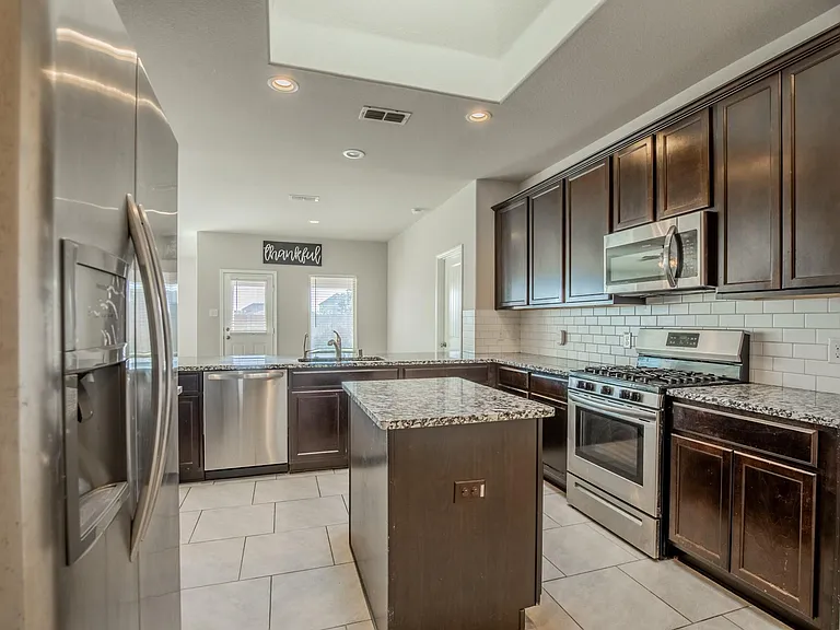 1407 Wheatland Terrance Ln — Photo 8