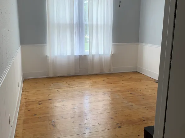 60 W Burlington Ave Unit 202, Fairfield, IA 52556