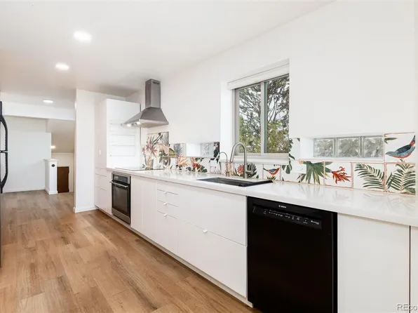 1150 W Stanford Drive, Englewood, CO 80110