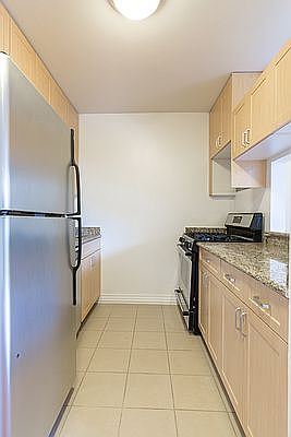 5th image of 235 W 48th St APT 33A