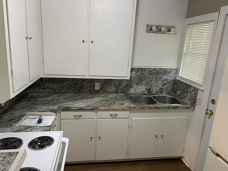 102 Dixie Dr #108 — Photo 8