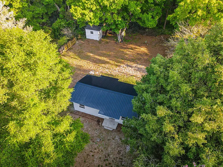 Earls Ln — Photo 9