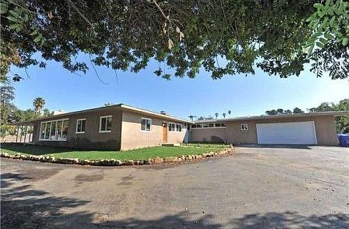 1st image of 1121 Alta Calle
