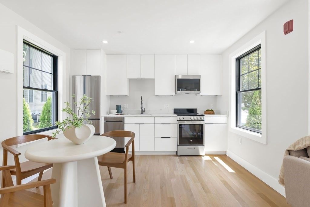 43 Crafts St, Newton, MA - View 6
