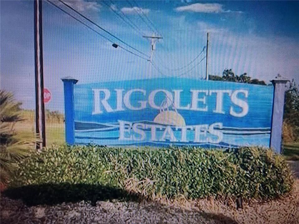 1st image of 111 Bluegill Dr