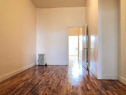 5th image of 291 Jefferson St APT 3