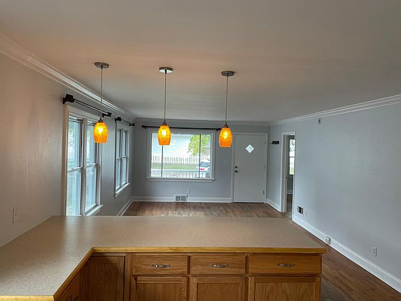 2nd image of 614 Duverne Ave