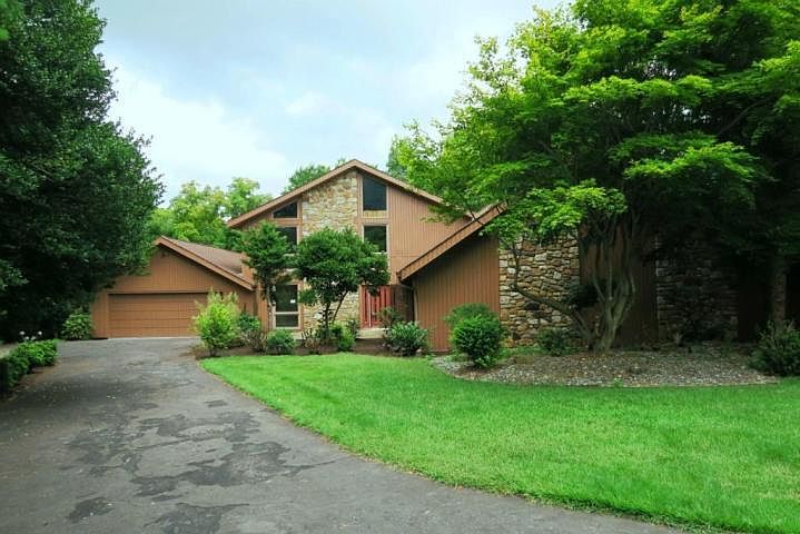 1st image of 5818 Saddleridge Rd