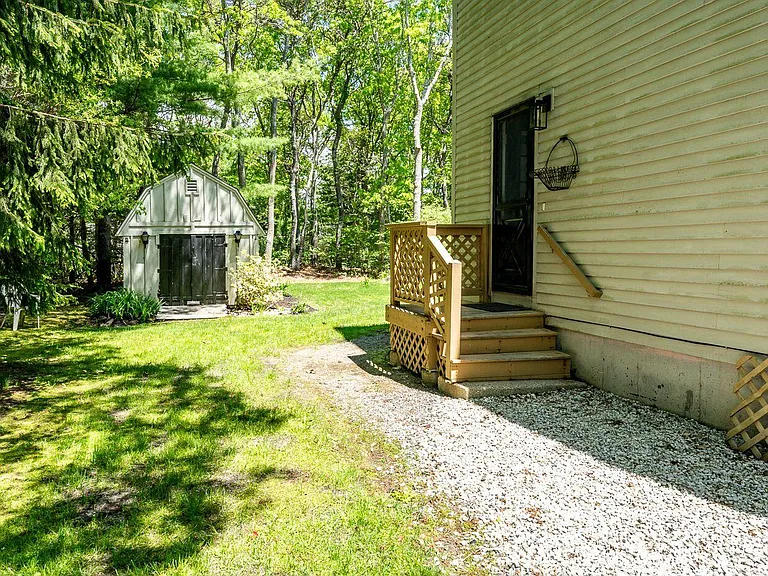 12 Pinehurst Dr — Photo 4