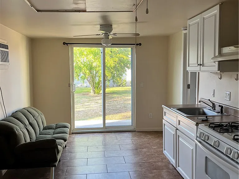 10327 1/2 Tristan Dr — Photo 6
