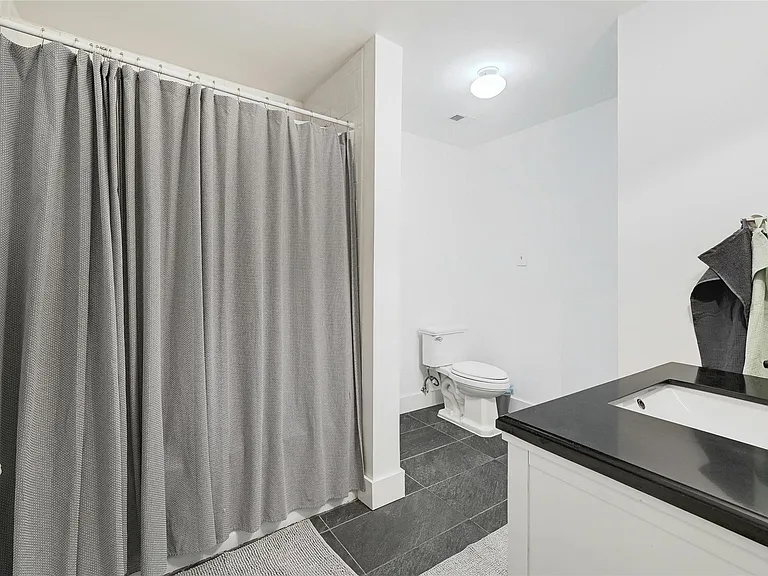 2627 Geronimo Trl — Photo 18