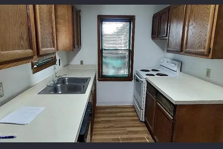 269 Morse Rd — Photo 3