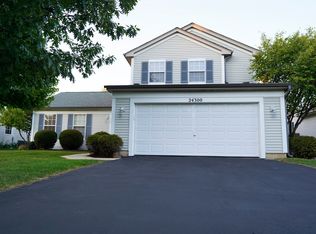 24300 White Oak Dr, Plainfield, IL 60585
