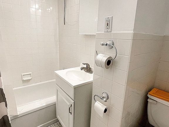 5th image of 325 E 88th St