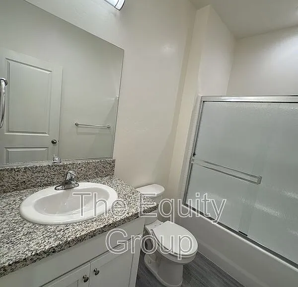 723 S Pinkham #102 — Photo 25