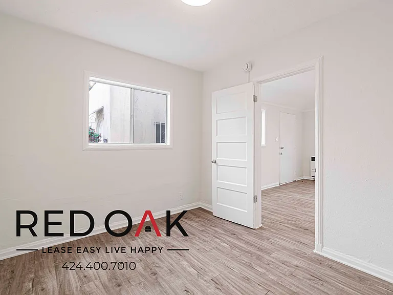 5217 Virginia Ave #5221-1/2 — Photo 7