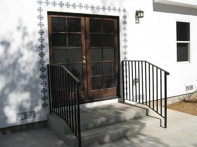 993 Lincoln Ave — Photo 3